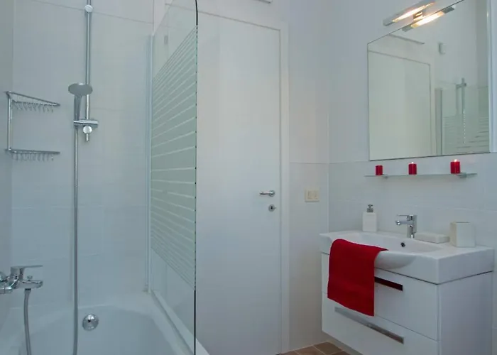 Borgo Stropea By Whale Homes Chalet Soiano Del Lago